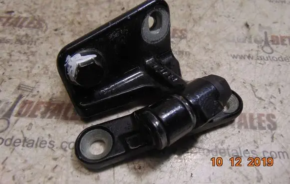 Mercedes-Benz B W245 Rear door upper hinge