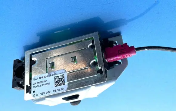 Mercedes-Benz GLA W156 X156 Aerial GPS antenna A1569050902 1569050902