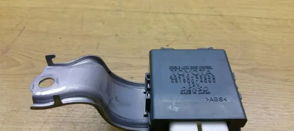 Lexus IS 220D-250-350 Door control unit/module 8597053030