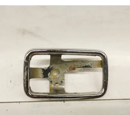 Mercedes-Benz COMPAKT W115 Front door handle cover 1087660611