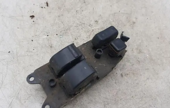 Toyota Corolla E120 E130 Electric window control switch 54355669B 020603 54035096