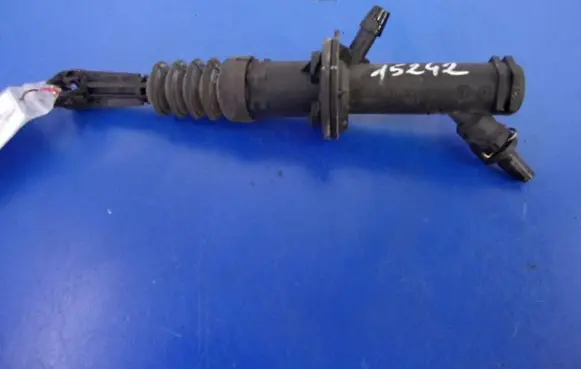 Renault Megane II Clutch master cylinder 8200151770