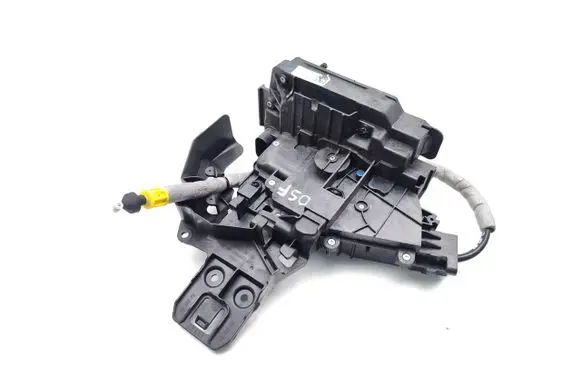 Mercedes-Benz C W205 Front door lock A2057230314 EUC08736-101