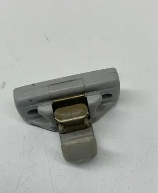Volkswagen PASSAT B5.5 Sun visor clip/hook/bracket 3B0857561B