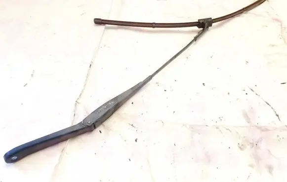Ford Focus Front wiper blade arm 4m5117526bc