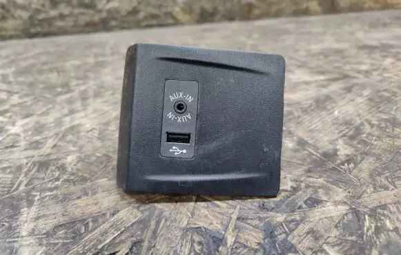 BMW 2 F45 USB socket connector 9266607 9284253