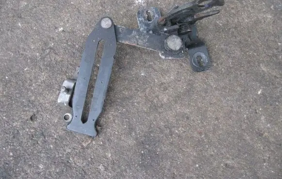 Audi A6 S6 C4 4A Engine bonnet/hood lock/catch 4A0823480B