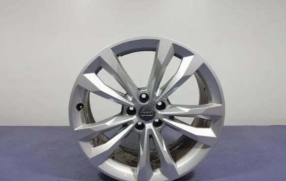 Audi Q7 4L R18 alloy rim 4M0601025C