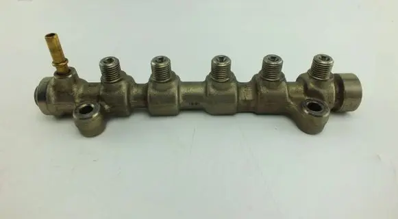 Renault Megane I Fuel injector supply line/pipe 