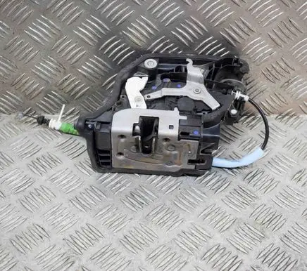 BMW i3 Coupe door lock (next to the handle) 18283810 7281937