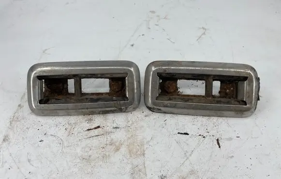 Volkswagen Transporter - Caravelle T5 Rear seat rail trim cover