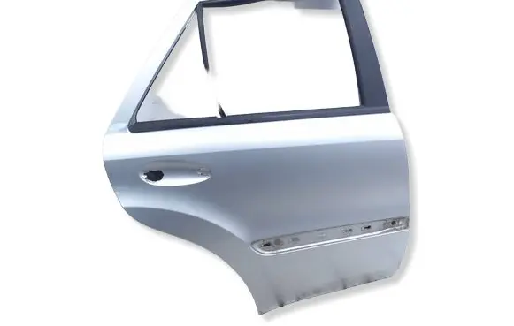 Mercedes-Benz ML W164 Rear door 