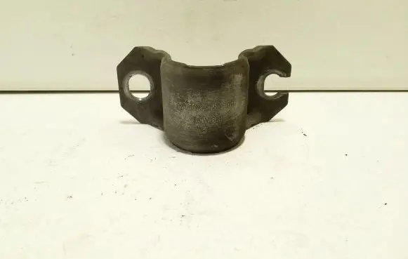 Volvo XC40 Sway bar bush bracket, rear 