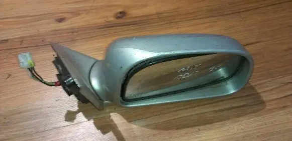 Mitsubishi Colt Front door electric wing mirror e201826