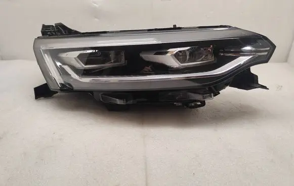 Renault Talisman Headlight/headlamp 260109842R