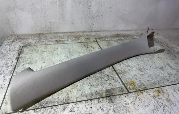 Volvo V40 (A) pillar trim 31102345
