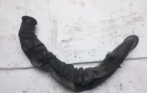 Peugeot 607 Air intake hose/pipe