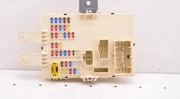 KIA Sportage Fuse module 919503W040
