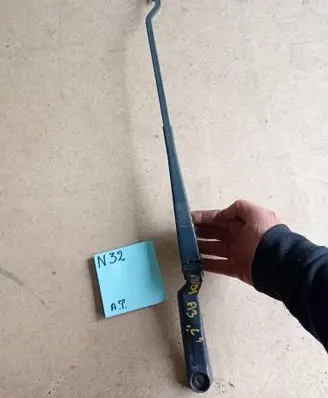 Audi A3 S3 8L Front wiper blade arm 1J1955409