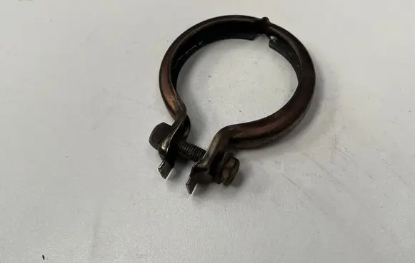 BMW 5 E60 E61 Muffler pipe connector clamp 7796718