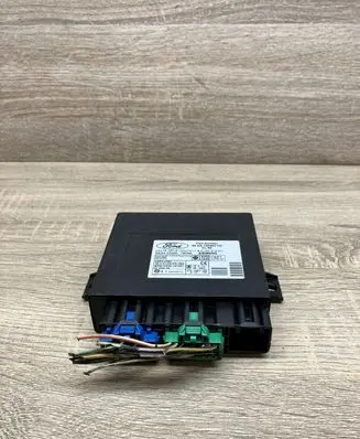 Ford Focus Comfort/convenience module 98AG15K600DD 5WK47230D