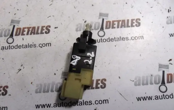 Mercedes-Benz E W211 Brake pedal sensor switch A0015454409