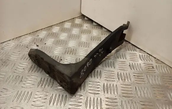 Audi A4 S4 B6 8E 8H Front bumper mounting bracket 8E0821137B