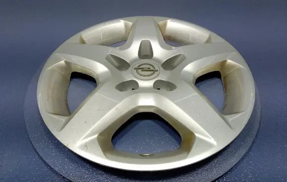 Opel Astra H R17 wheel hub/cap/trim 13240543