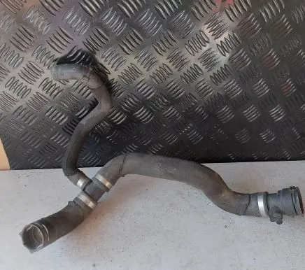 Audi A6 S6 C6 4F Engine coolant pipe/hose 4F0121049E