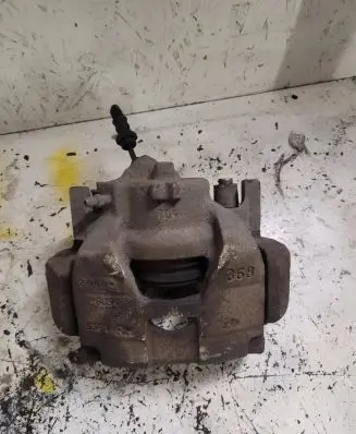 Renault Latitude (L70) Front brake caliper