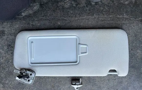 KIA Optima Sun visor clip/hook/bracket braknumeruczci