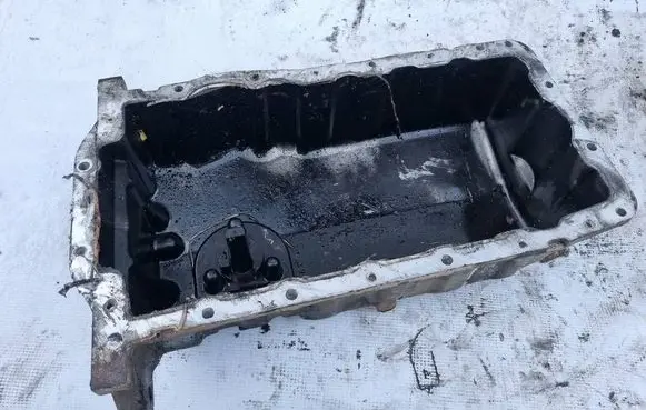 Volkswagen Golf IV Oil sump 