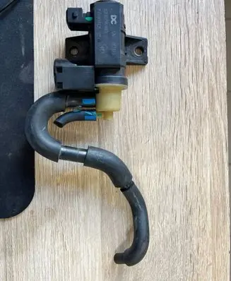 Nissan X-Trail T32 Turbo solenoid valve 8200790180