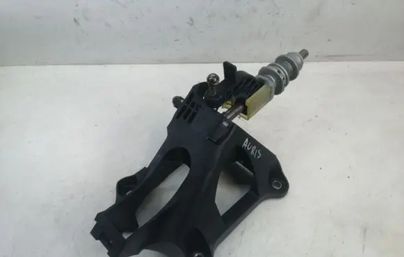 Toyota Auris 150 Gear shifter/selector 112102102