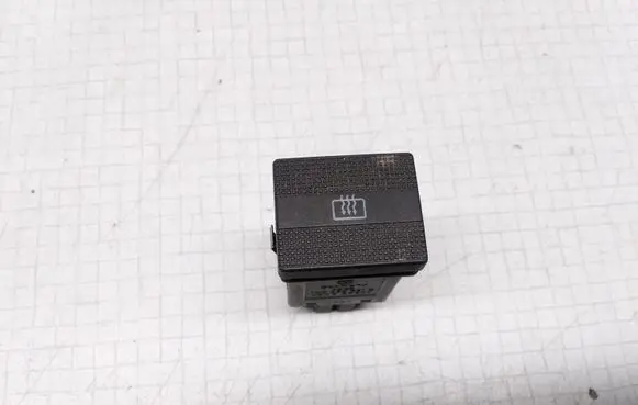 Volkswagen Golf III Windscreen/window heater switch 1H0959621B