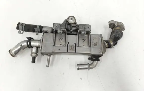 Dodge Durango III EGR valve cooler 05281255AJ