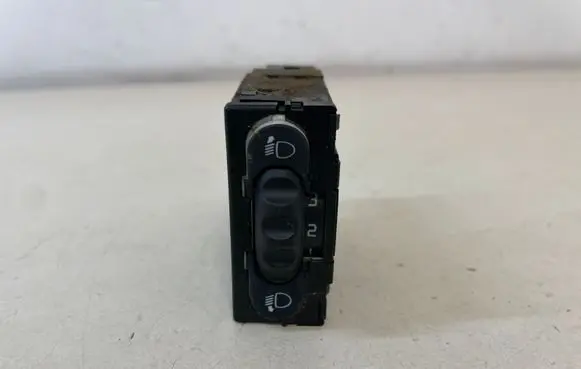 Opel Vivaro Headlight level height control switch 8200379685 7700841235