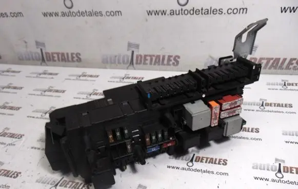Mercedes-Benz E W212 Fuse box set A2129005001