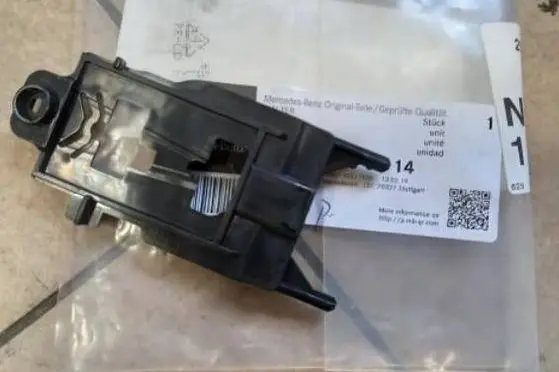 Mercedes-Benz Sprinter W906 Headlight washer nozzle holder 9068200114 NE58245