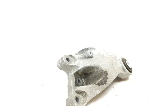 Mercedes-Benz B W246 W242 Engine mounting bracket A2462401109
