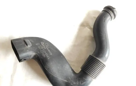 Volkswagen Fox Air intake hose/pipe 6Y0129618A