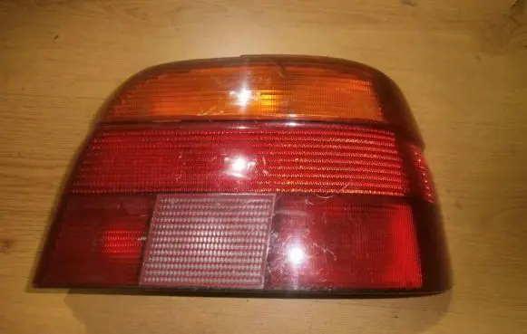 BMW 5 E39 Rear/tail lights 8358032 2vp00724002
