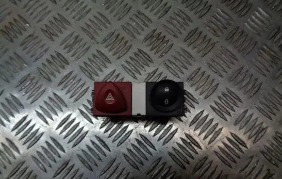 Renault Megane II Hazard light switch 8200095493