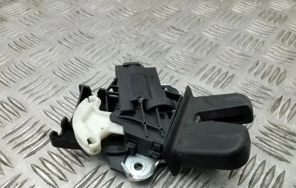 Audi A8 S8 D3 4E Tailgate/trunk/boot lock/catch/latch 4E5827505D