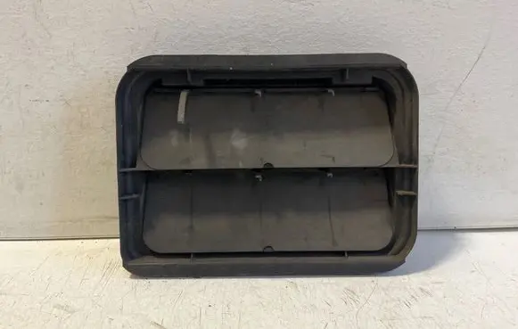Peugeot Expert Quarter panel pressure vent 9675506980