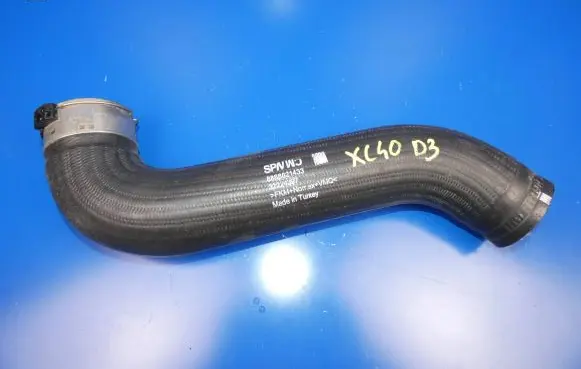 Volvo XC40 Intercooler hose/pipe 32224397 8888821433