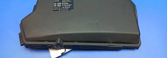 Mercedes-Benz S W220 Fuse box cover 2208172620 0019890803