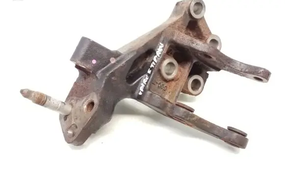 Toyota Avensis T250 Engine mounting bracket 123150R012 0807 5007