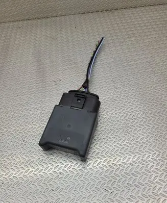 Volvo XC40 Fuel injection pump control unit/module 32203752