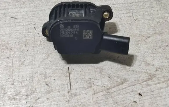Volkswagen Touran III Camshaft vanos timing valve 04E906048A 10409904 0910202028146